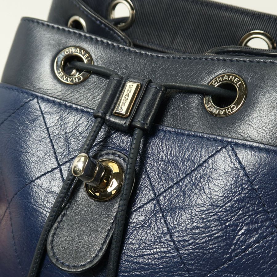 CHANEL 牛皮皮革Backpack銀扣鏈帶背包-13