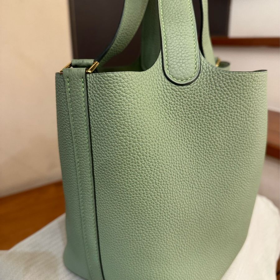 HERMES 牛油果綠PICOTIN18-2