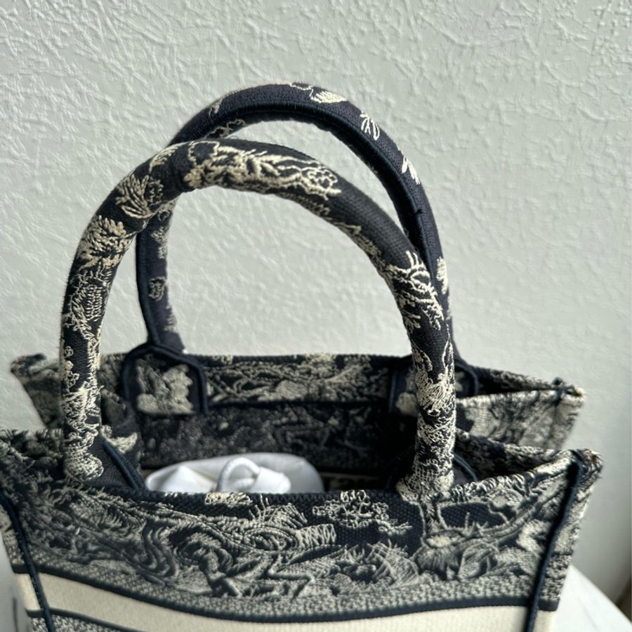 Dior 刺繡動物托特包PM 全館最低-2