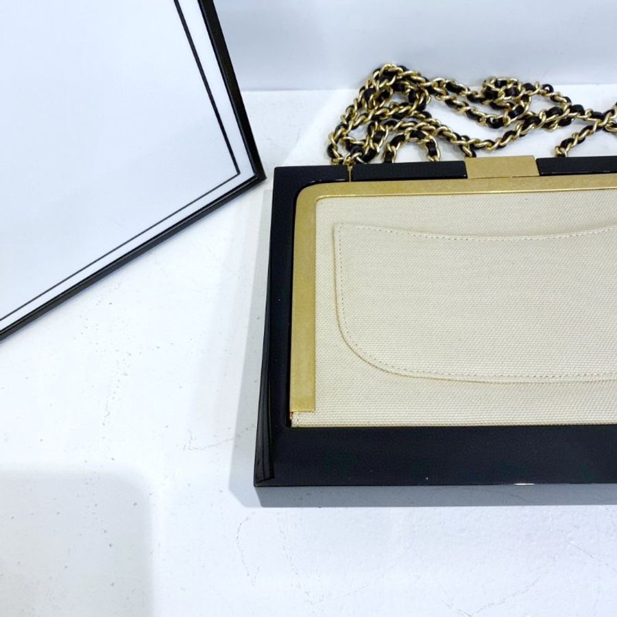 【CHANEL】香奈兒 Lambskin Chain Shoulder 黑色 金扣 壓克力限量版晚宴鏈條包 22x16x2 正品(二手)M0321-6