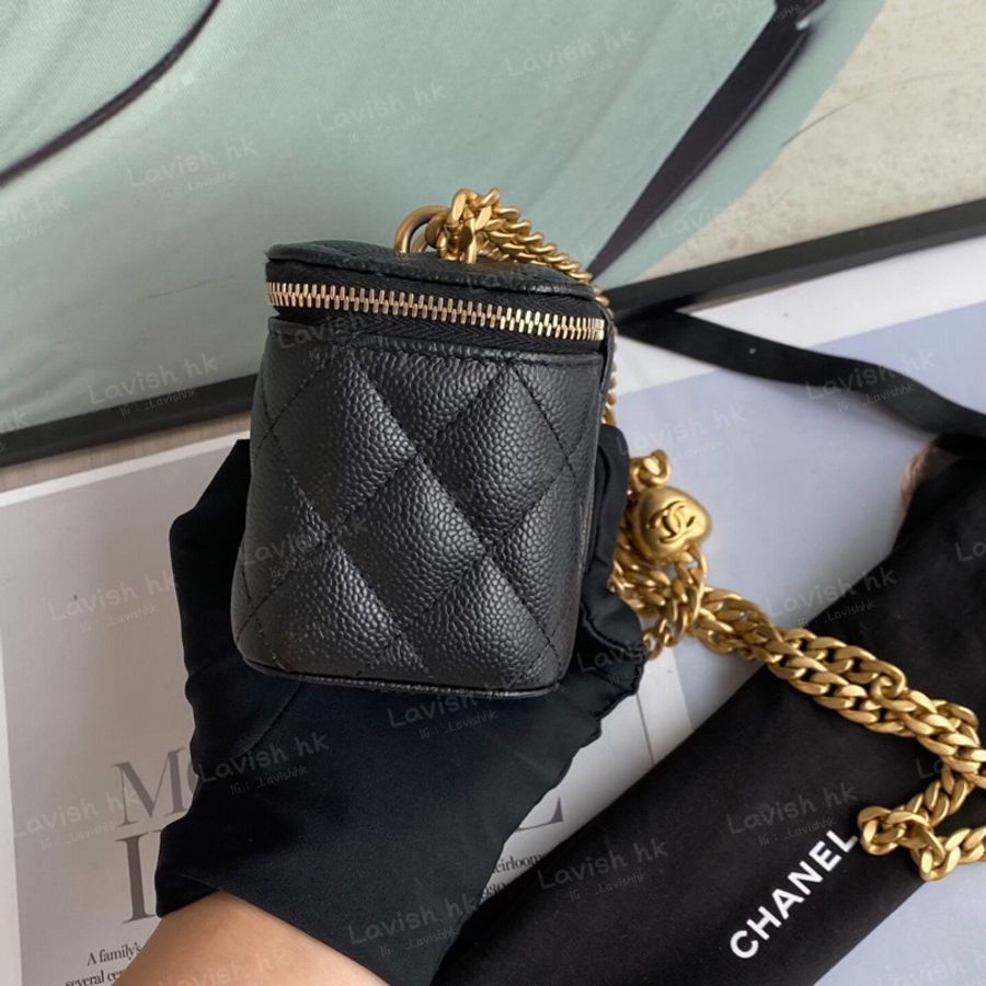 Chanel 23P 愛心扣mini黑金荔枝紋牛皮-5
