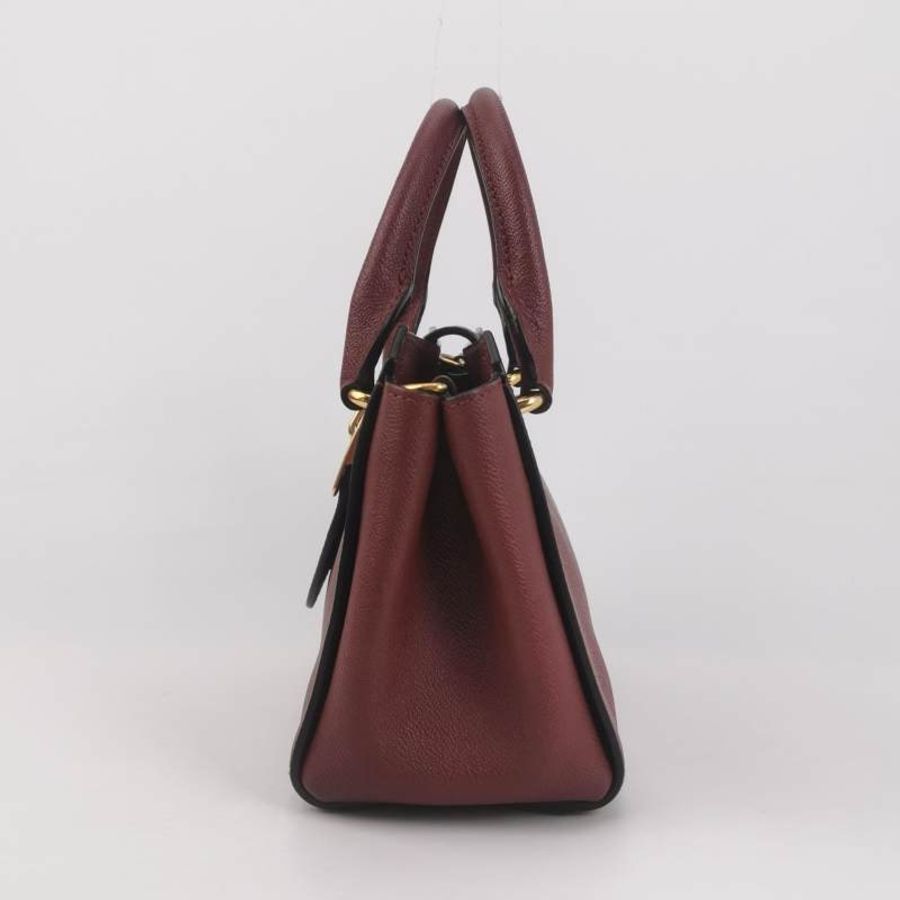Burberry The Banner班納牛皮純色金屬字母logo雙搭扣斜挎包-2