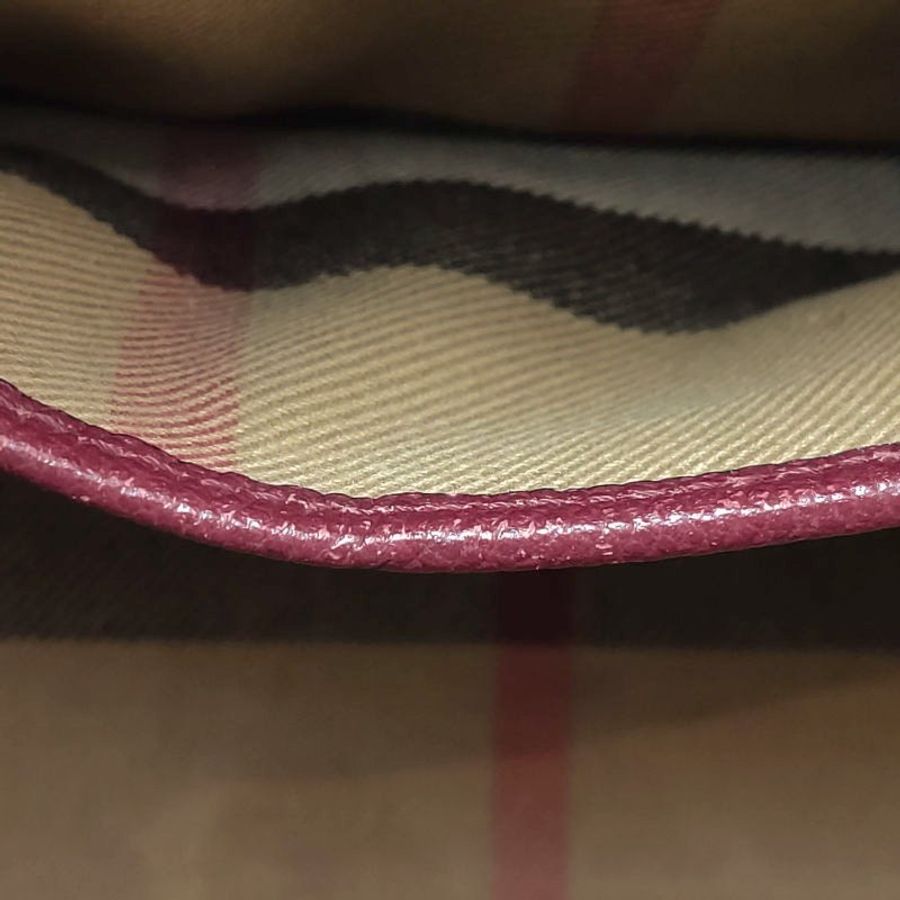 Burberry The Banner班納牛皮純色金屬字母logo雙搭扣斜挎包-10
