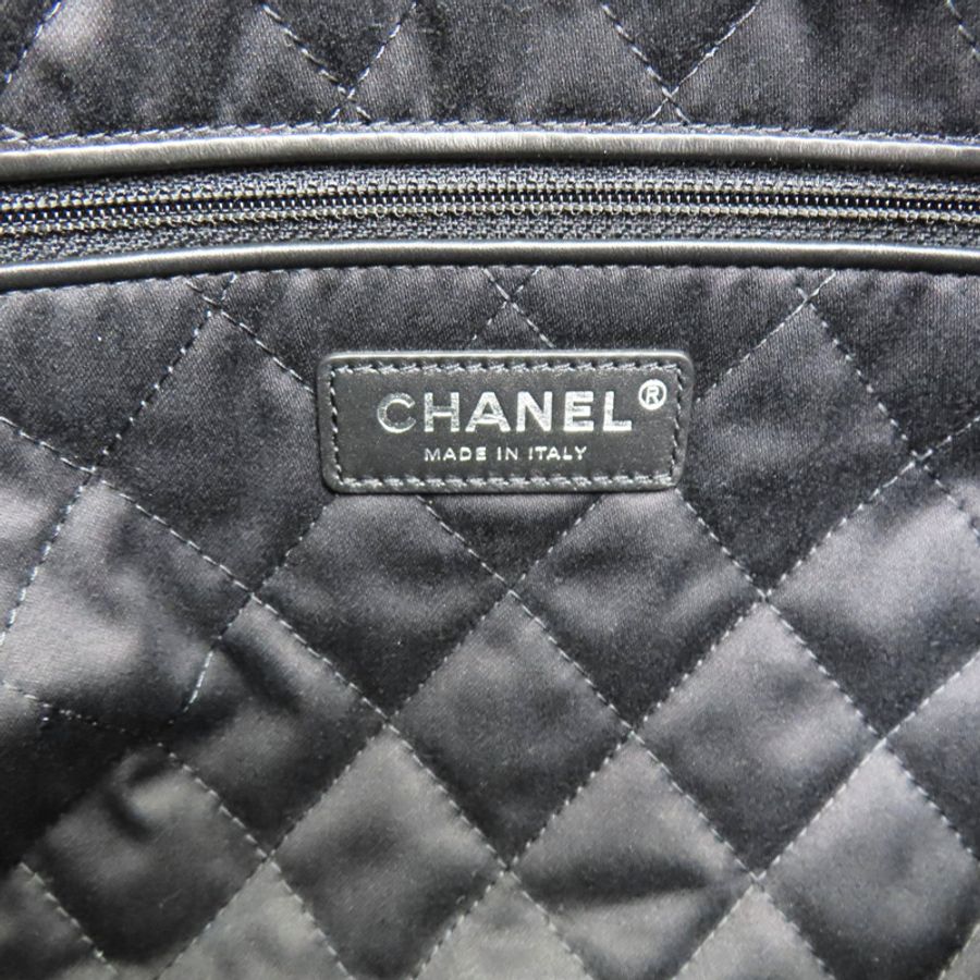 黑色皮革22肩背銀扣【CHANEL 香奈兒】 AS3260-8