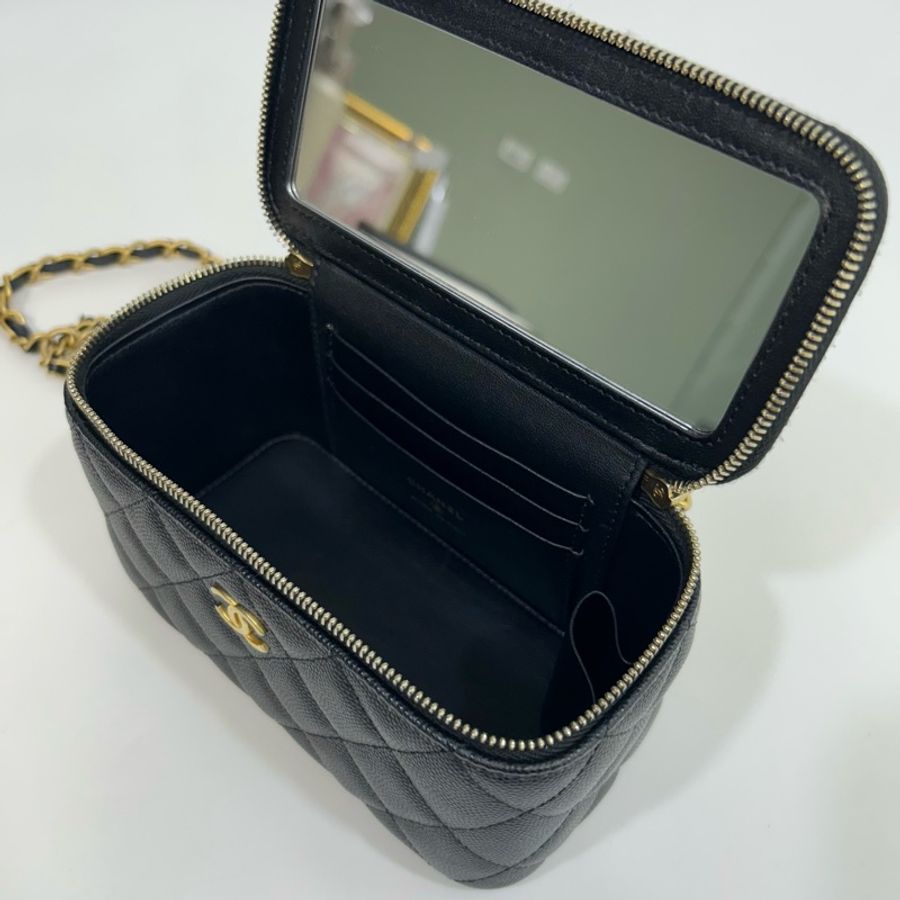 香奈兒長盒子CHANEL黑金粒紋牛皮小吊飾長盒子AP3376-8