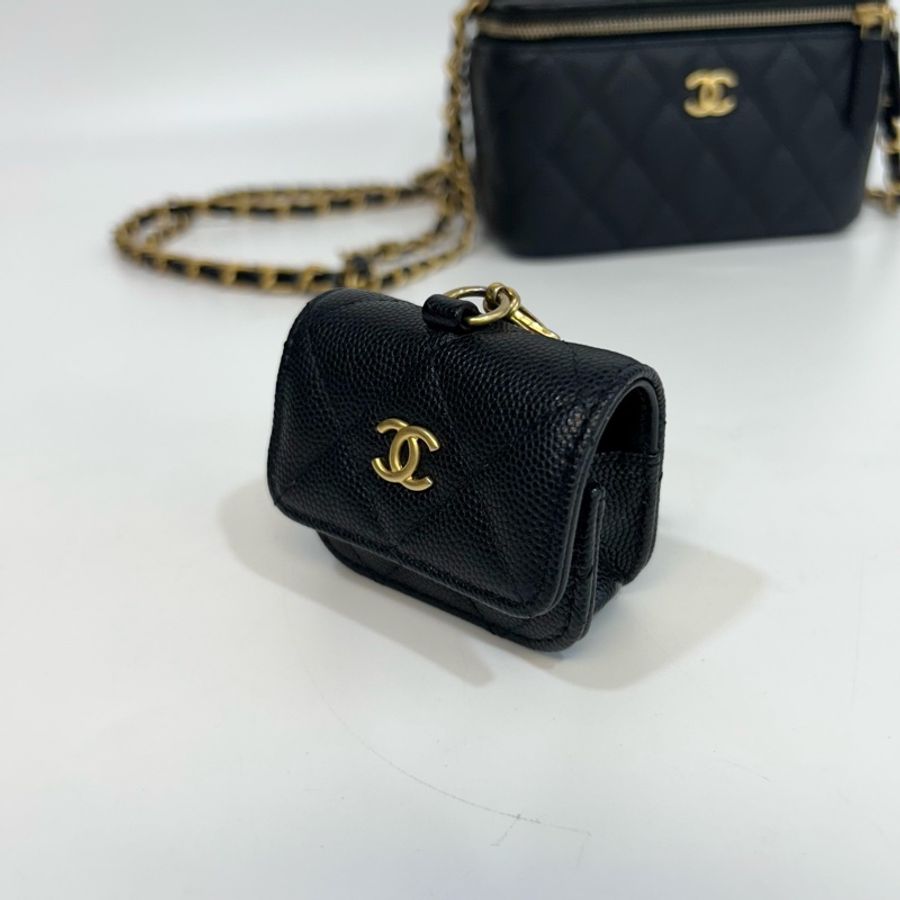 香奈兒長盒子CHANEL黑金粒紋牛皮小吊飾長盒子AP3376-11