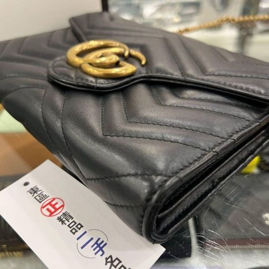 東區正精品㊣GUCCI Marmont Woc 黑色牛皮W紋GG金釦金鍊釦式翻蓋斜背包手拿包 RZ6185-7