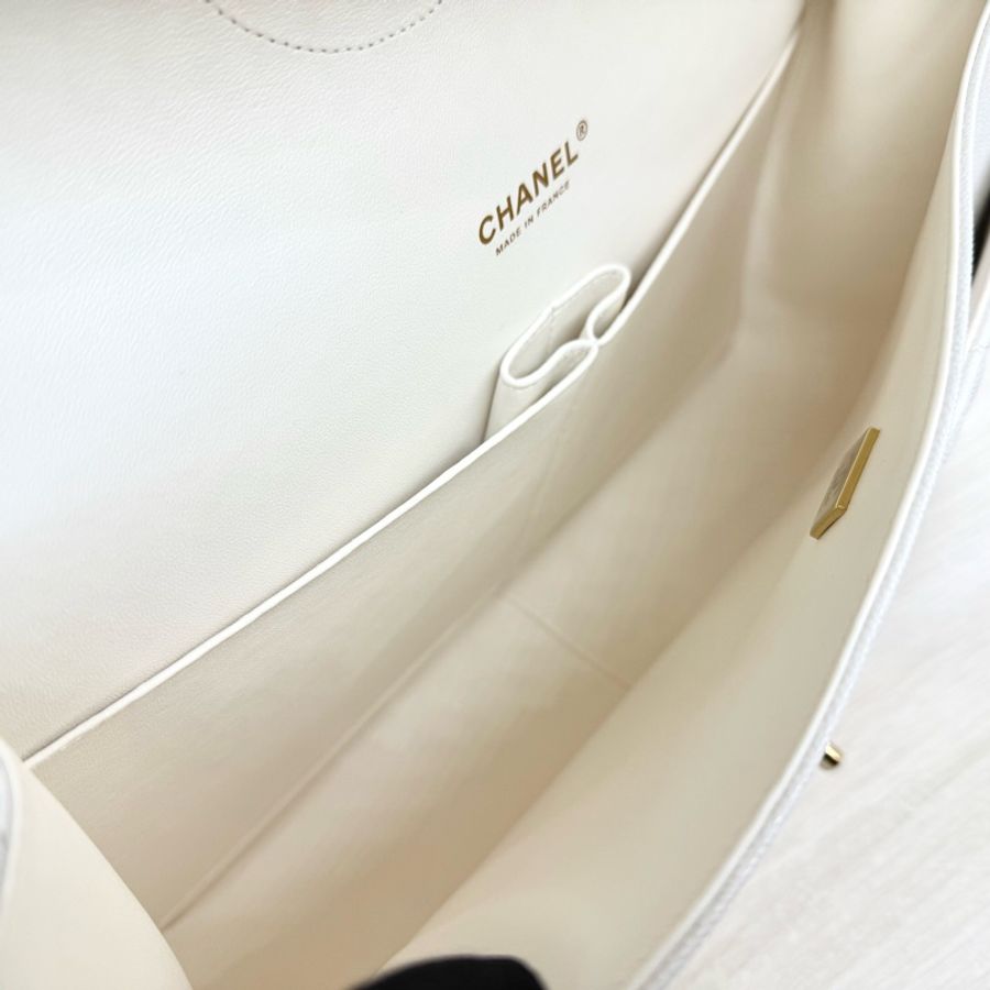 CHANEL白色荔枝皮金釦MAXI JUMBO/A58601-8