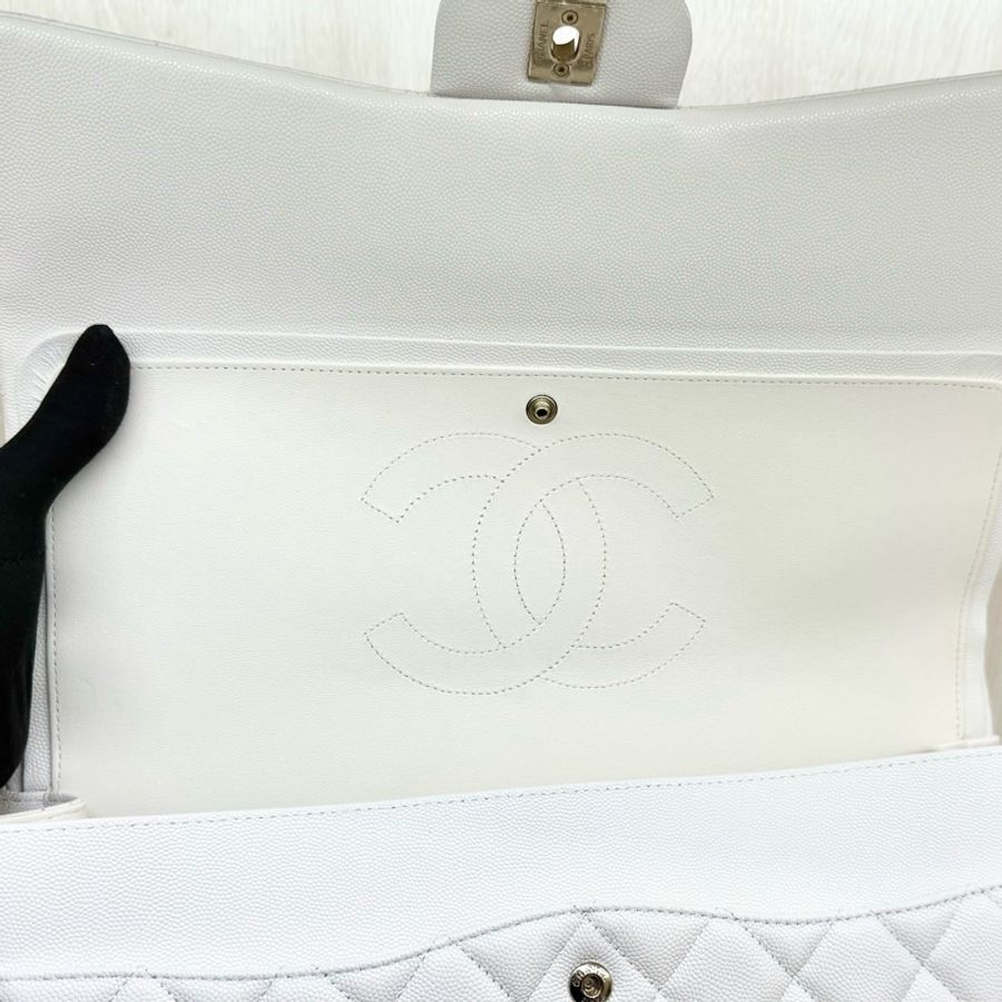 CHANEL白色荔枝皮金釦MAXI JUMBO/A58601-18
