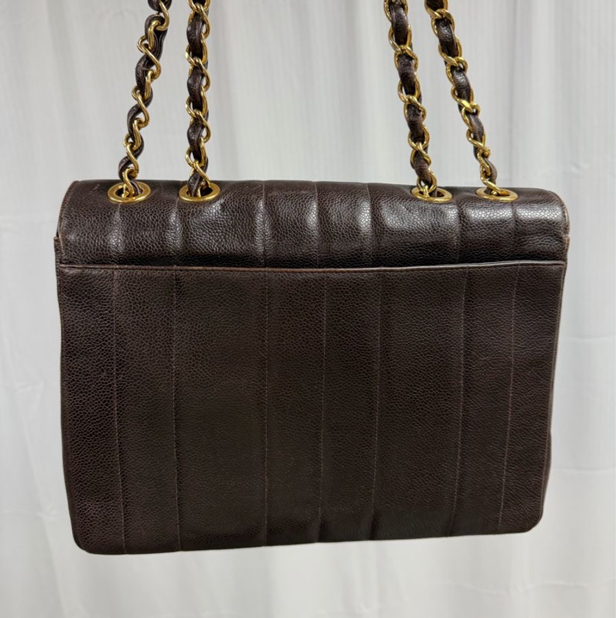Chanel 中古 大CC 貝嫂Jumbo 巧克力 魚子醬 大金扣 豎紋-3