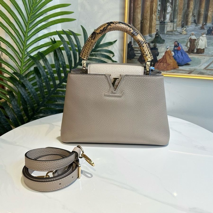 LV 路易威登 capucines卡普辛bb 芯片 無附件 有肩帶-0