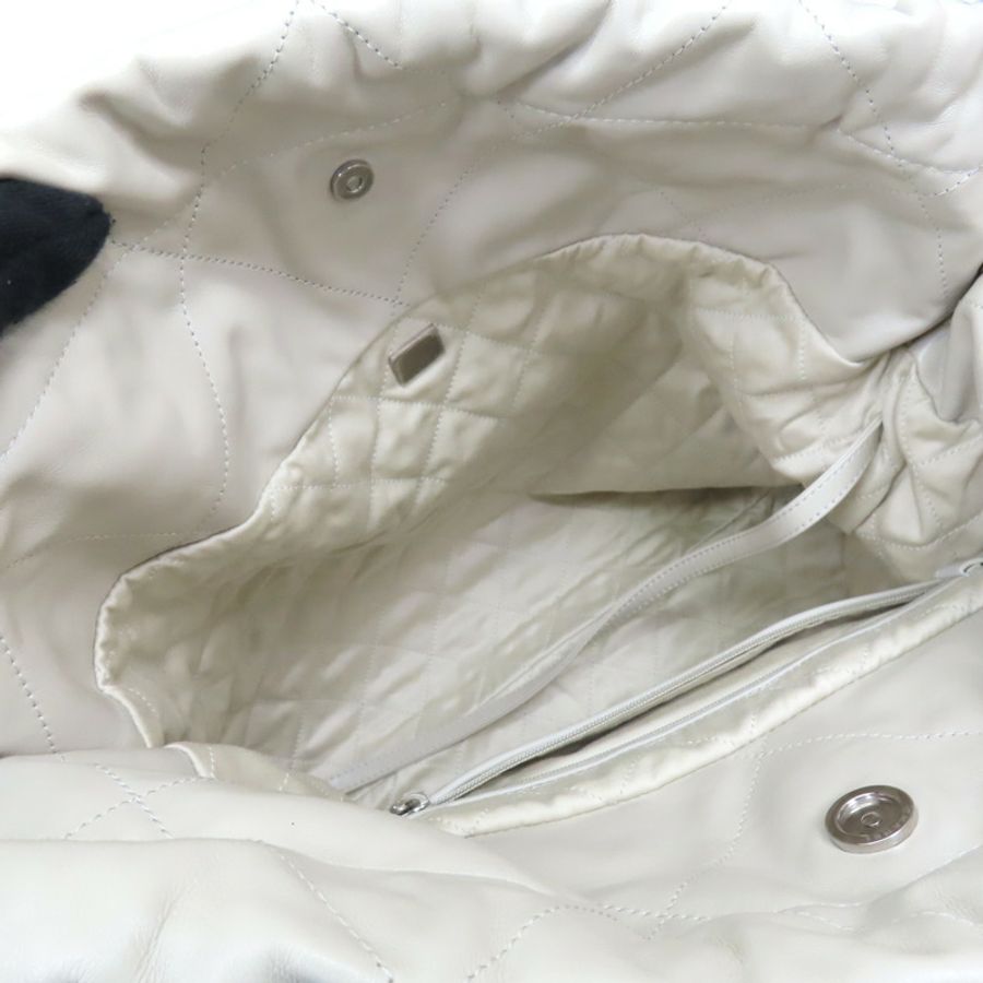 淺綠色 牛皮 CHANEL 22 MEDIUM 鍊帶 肩背包 銀扣【CHANEL 香奈兒】 AS3261-6