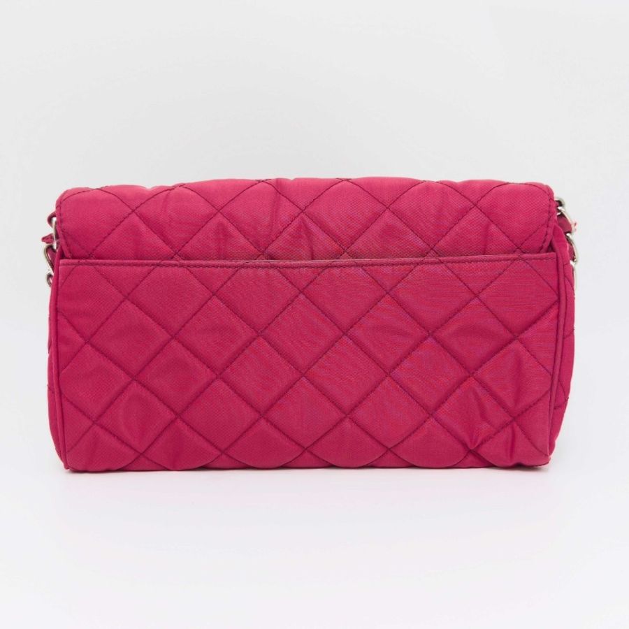 PRADA 玫紅色尼龍菱格肩背斜背包25*15*4 98新配件保卡塵袋-6