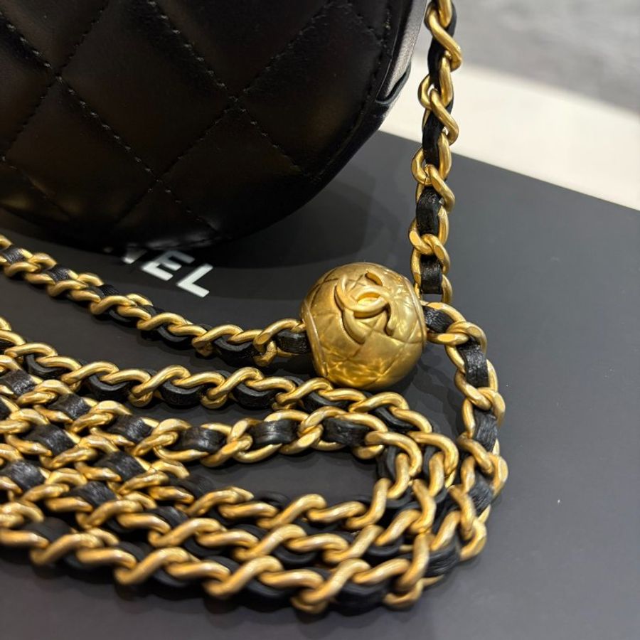 *SHIHNA名牌精品* CHANEL AP1449 黑金 MINI COCO 金球圓餅包 保卡款-3