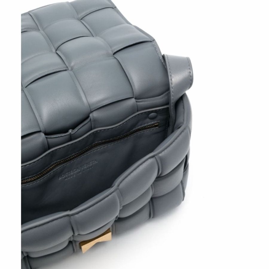 Bottega Veneta 女士 PADDED CASSETTE加襯斜挎包均碼碼25cm*6cm*15cm-2