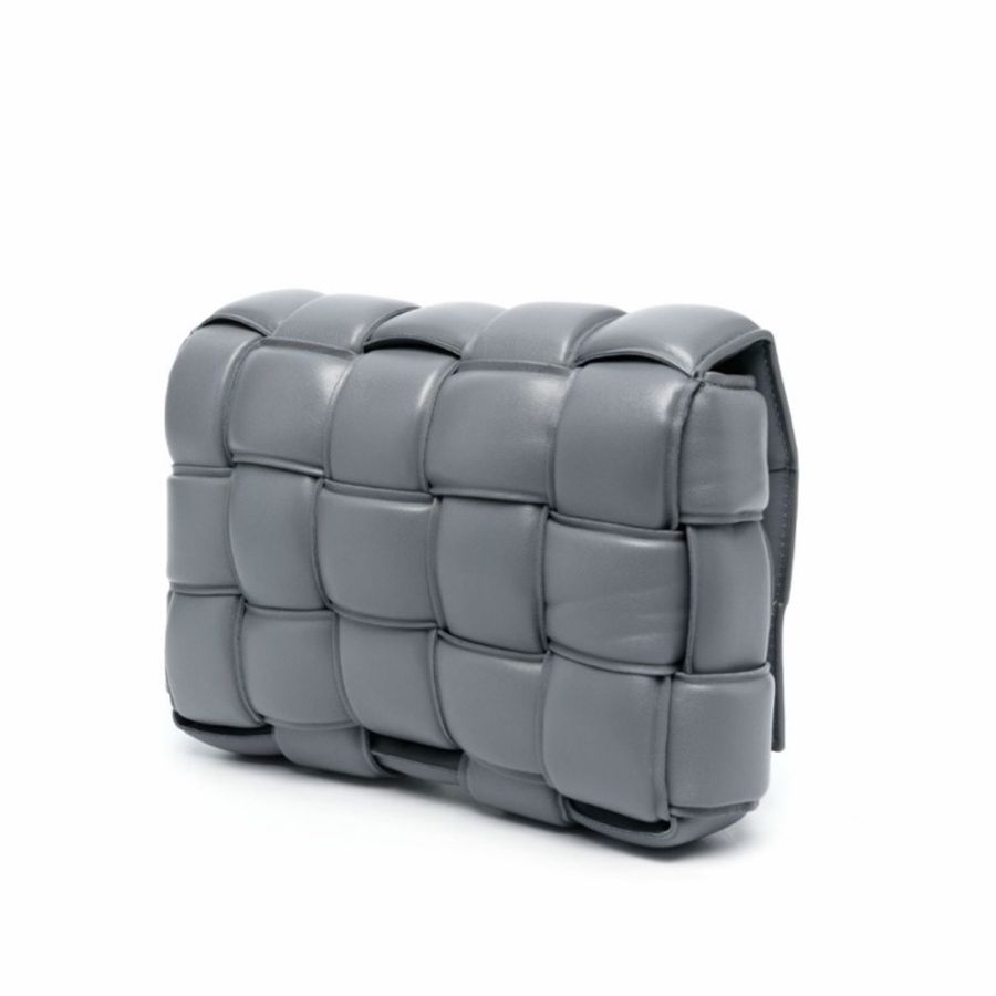 Bottega Veneta 女士 PADDED CASSETTE加襯斜挎包均碼碼25cm*6cm*15cm-4