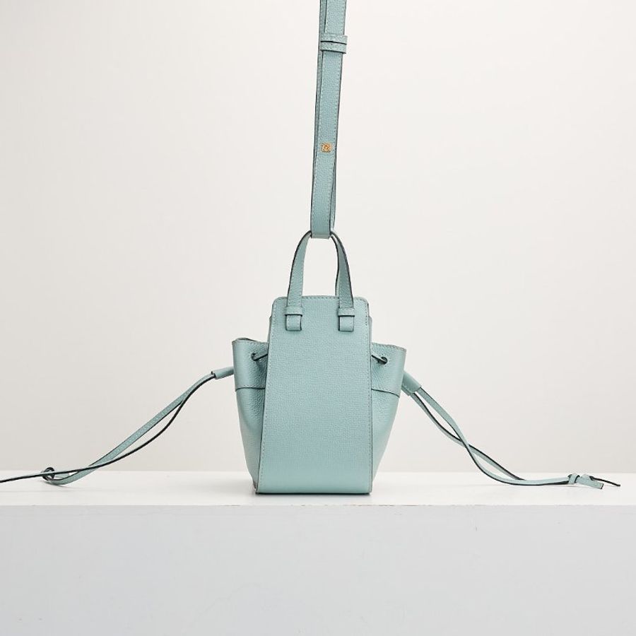 二手Loewe Hammock Mini吊床包 /粒紋小牛皮aqua水藍色-1