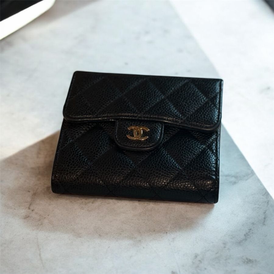 Chanel經典小翻蓋黑牛皮錢包 Chanel Classic Small Flap Wallet in Black Calfskin-0