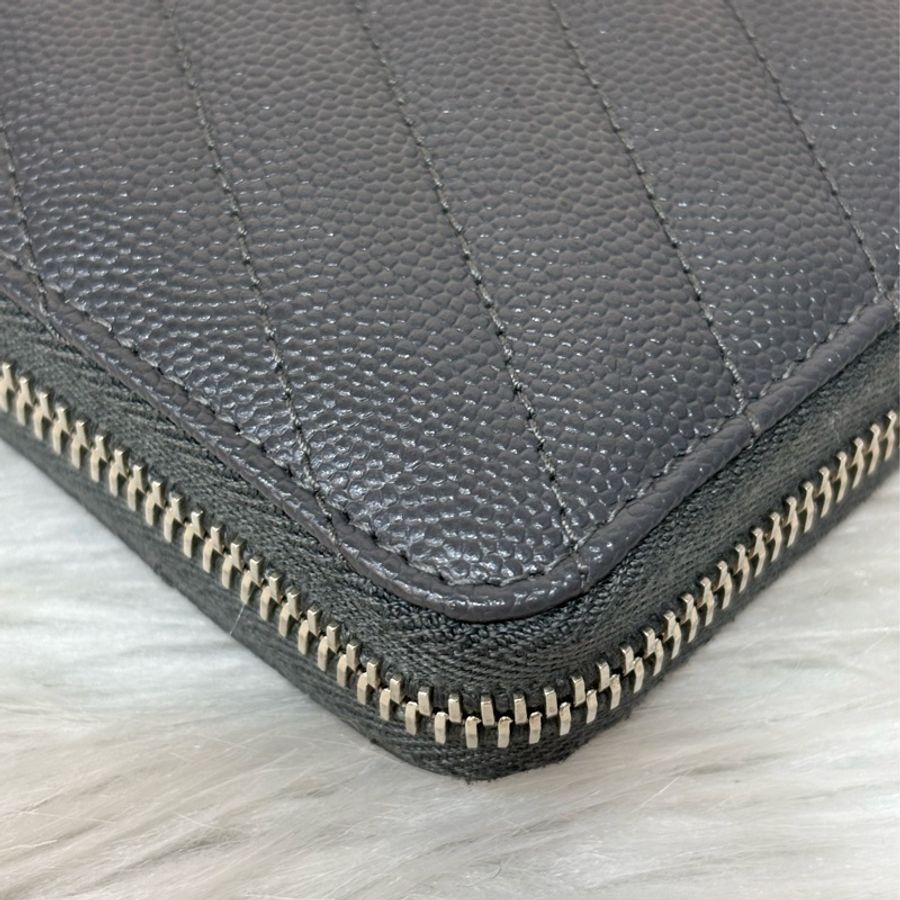 YSL 358094 LOGO 大象灰荔枝皮 銀釦 發財包拉鍊夾信用卡零錢包長夾皮夾發財包-12