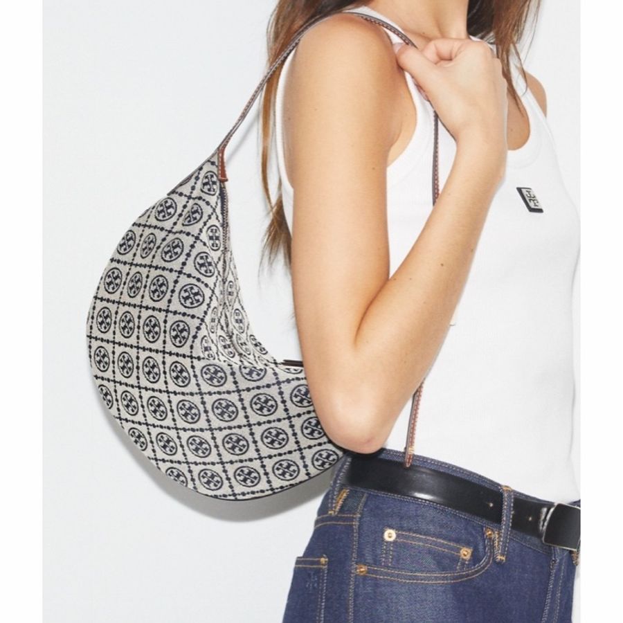 Tory Burch 女士 T Monogram 小號新月包均碼碼31cm*22.4cm-2