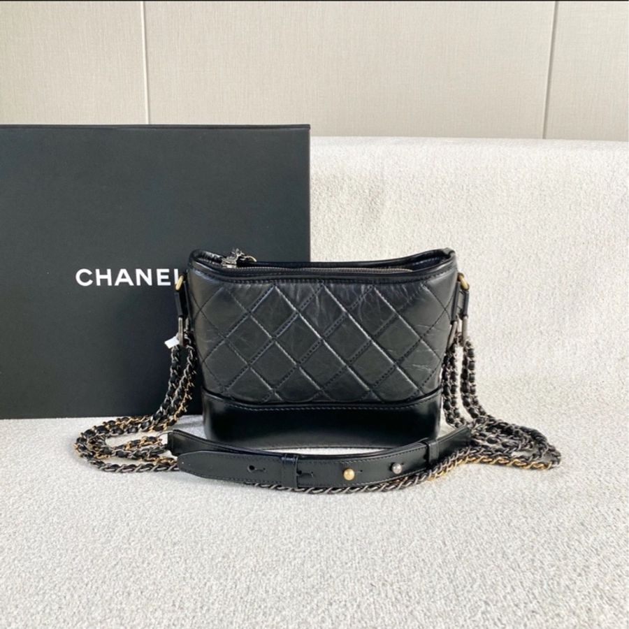 百搭必備款😍極新限量✨Chanel黑金小號Gabrielle流浪包單肩斜挎包-8