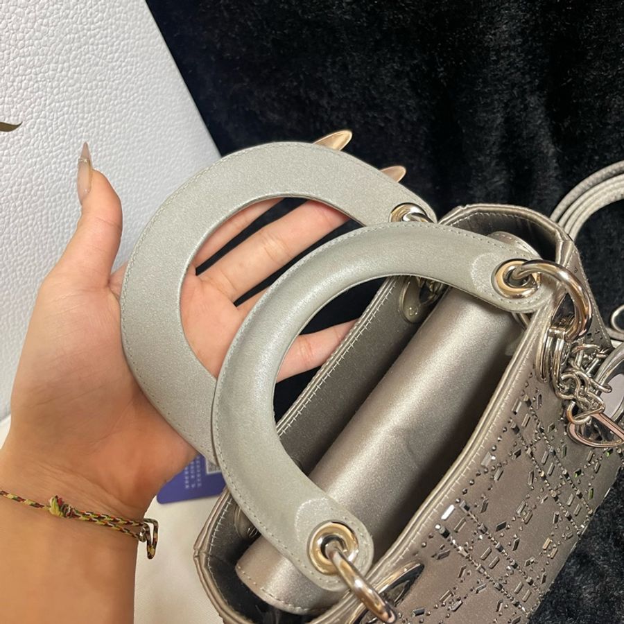 D I O R 迪奧絲綢緞面水鑽三格灰色黛妃-28