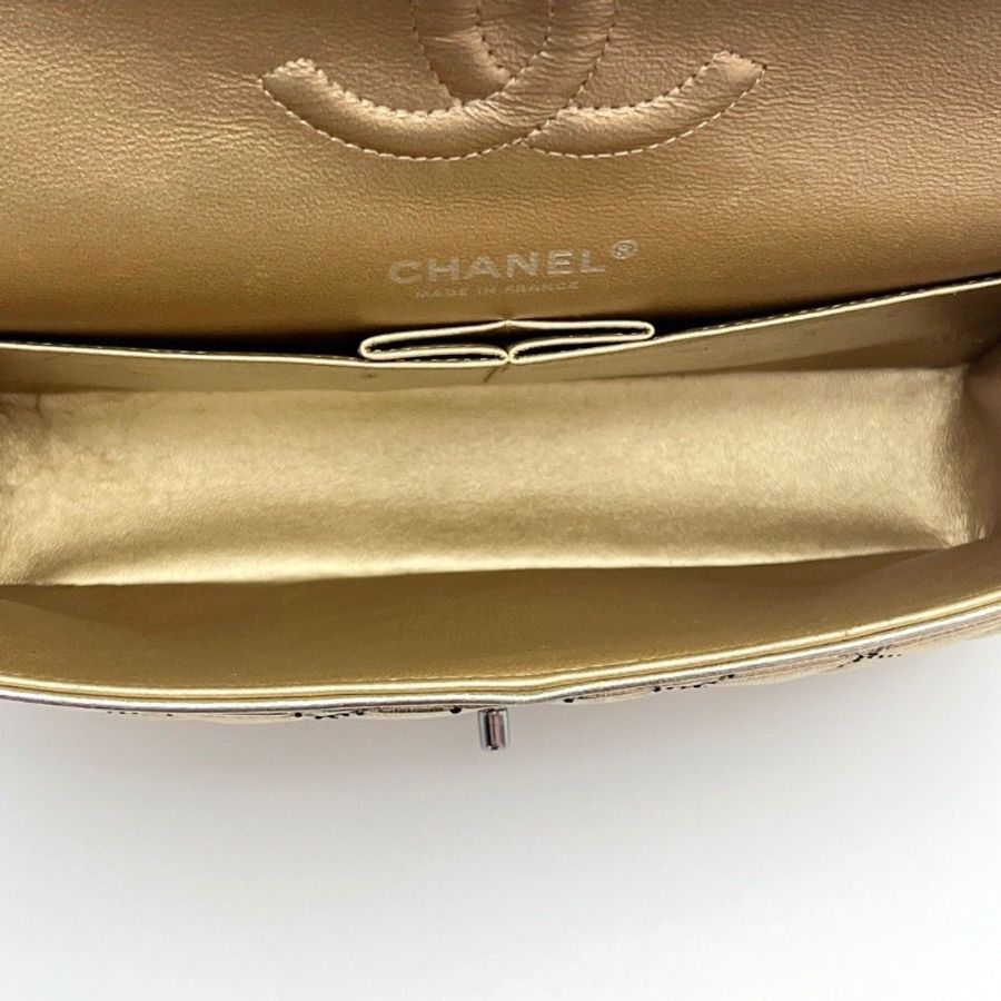 CHANEL 限量香檳金色銀扣 cf中號肩背斜背鏈條包25*16*6.5 近新閒置 配件盒子塵袋保卡吊牌-4