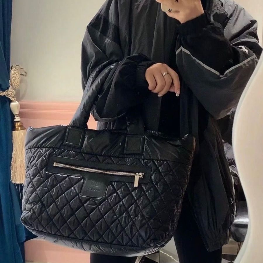 Chanel 黑色羽絨tote托特包27*28*16 95新配件保卡-0