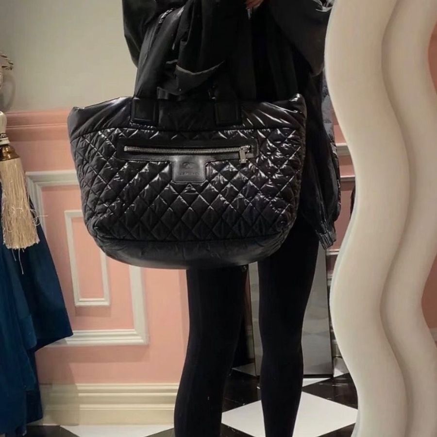 Chanel 黑色羽絨tote托特包27*28*16 95新配件保卡-1