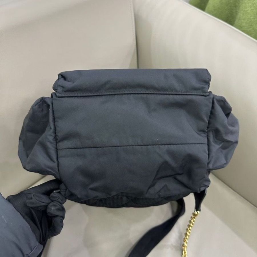 Burberry 黑色尼龍後背包 小號 24×26 95新 配件塵袋-6