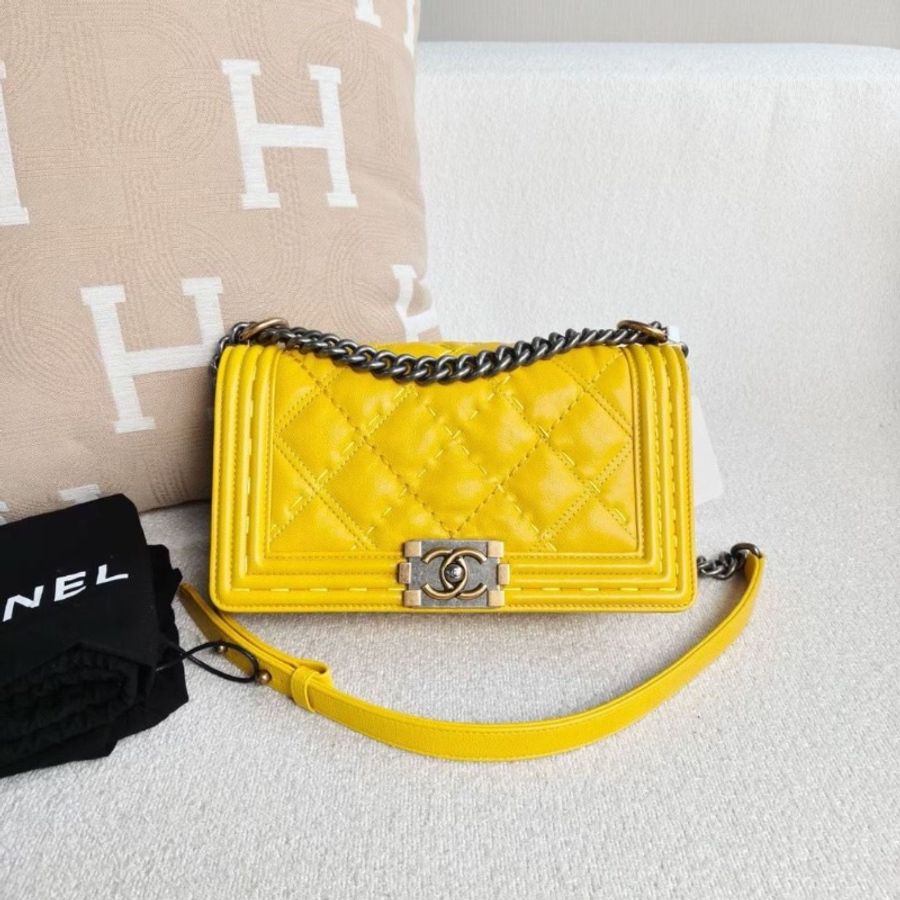 Chanel Leboy中號 黃色牛皮 外縫線 25*15*6.5 9新 配件塵袋-1