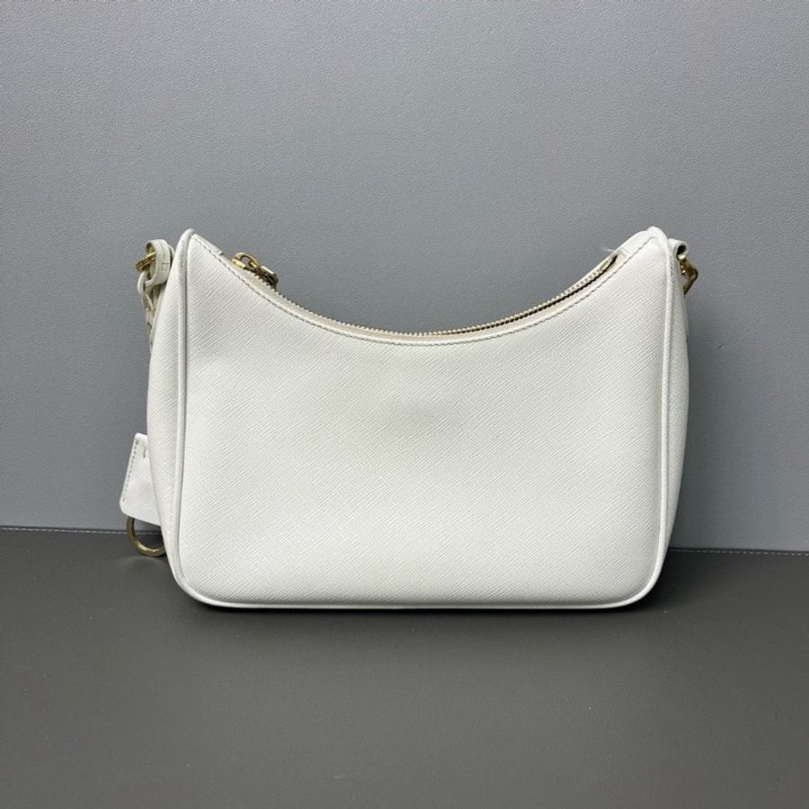 Prada 三合一腋下包經典Saffiano白色hobo鏈條包 雙肩帶 21*13*6.5 9新 配件肩帶鏈條塵袋-2