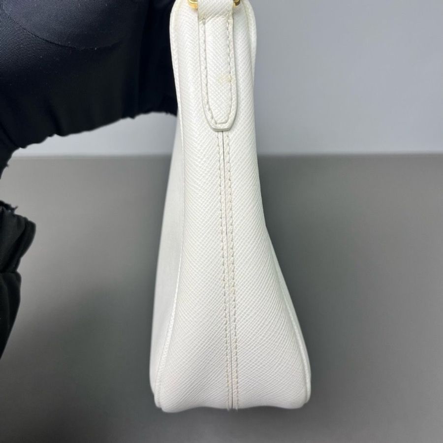 Prada 三合一腋下包經典Saffiano白色hobo鏈條包 雙肩帶 21*13*6.5 9新 配件肩帶鏈條塵袋-3