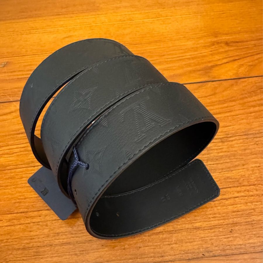 LV M0717Q銀線條logo壓紋皮帶110cm 超特別的款式✨-12