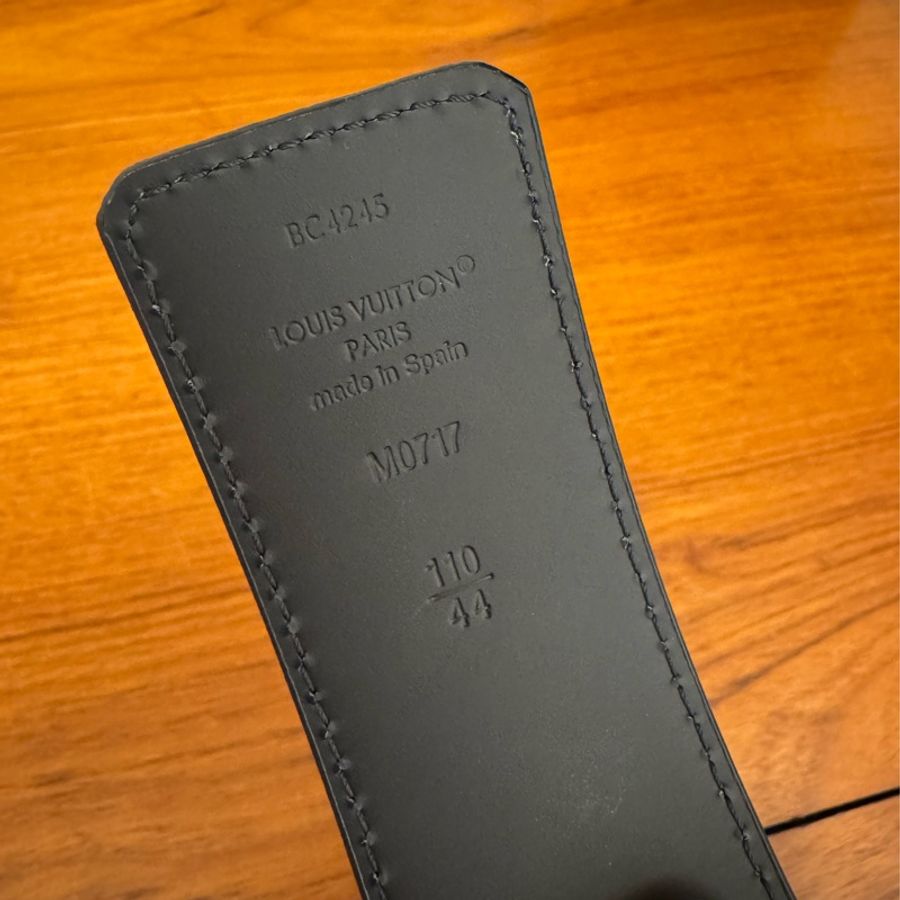 LV M0717Q銀線條logo壓紋皮帶110cm 超特別的款式✨-14
