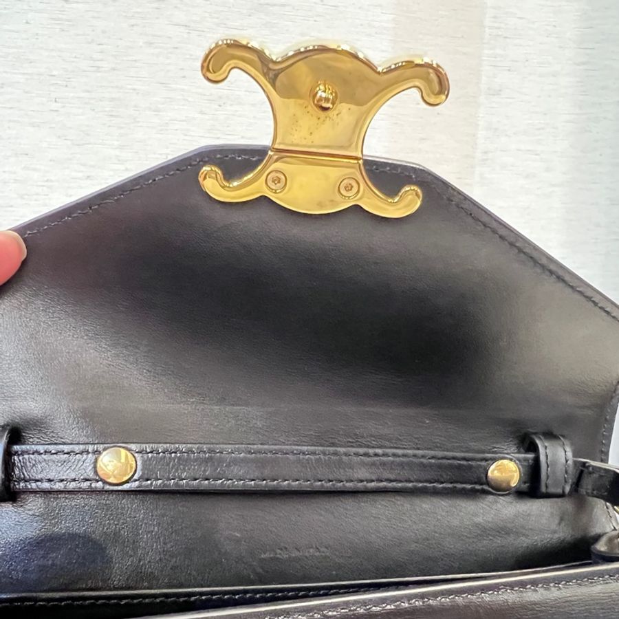 Celine 黑滑面牛皮金釦凱旋門下蓋6卡Woc-13
