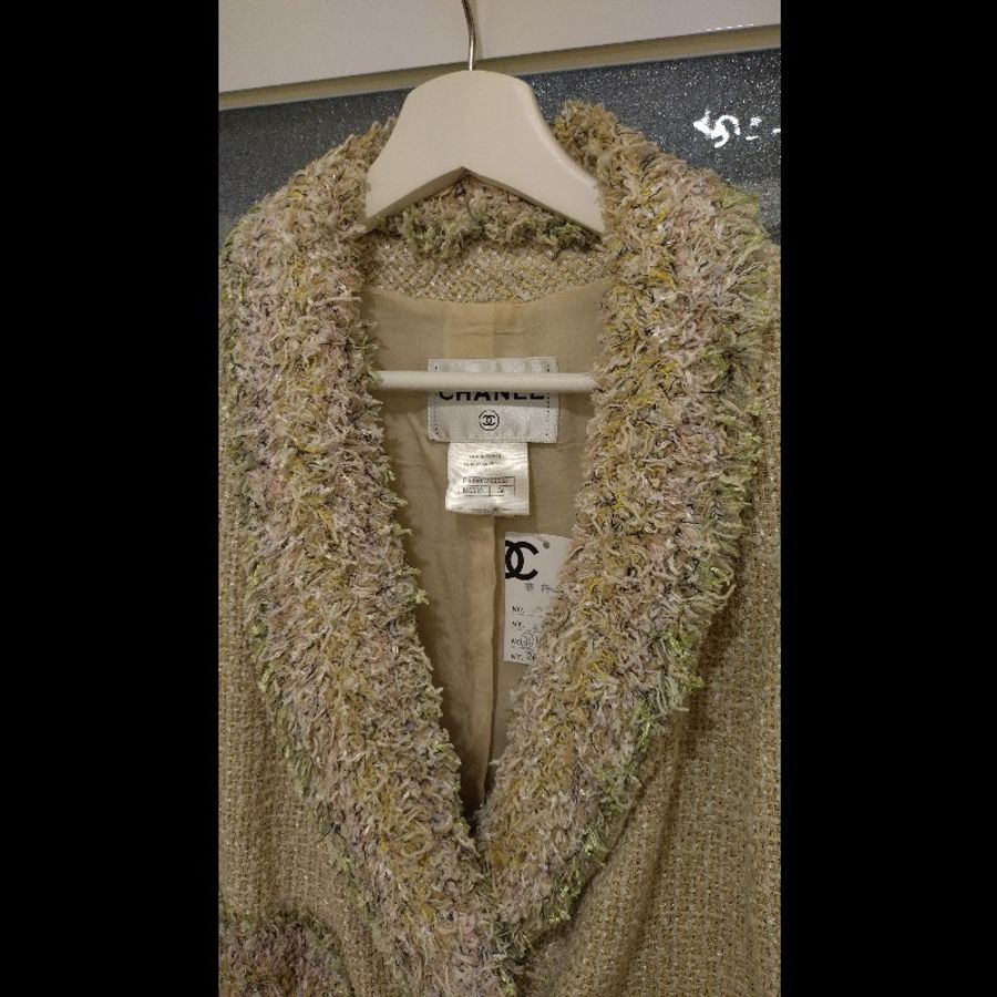 Chanel 駝色毛呢嫩綠毛毛邊短版外套-3