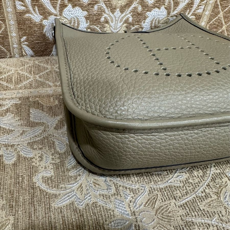 Hermes 8Q馬爾法米色Beige Marfa Clemence皮銀釦Mini Evelyne16Amazone斜背包 H069426-5
