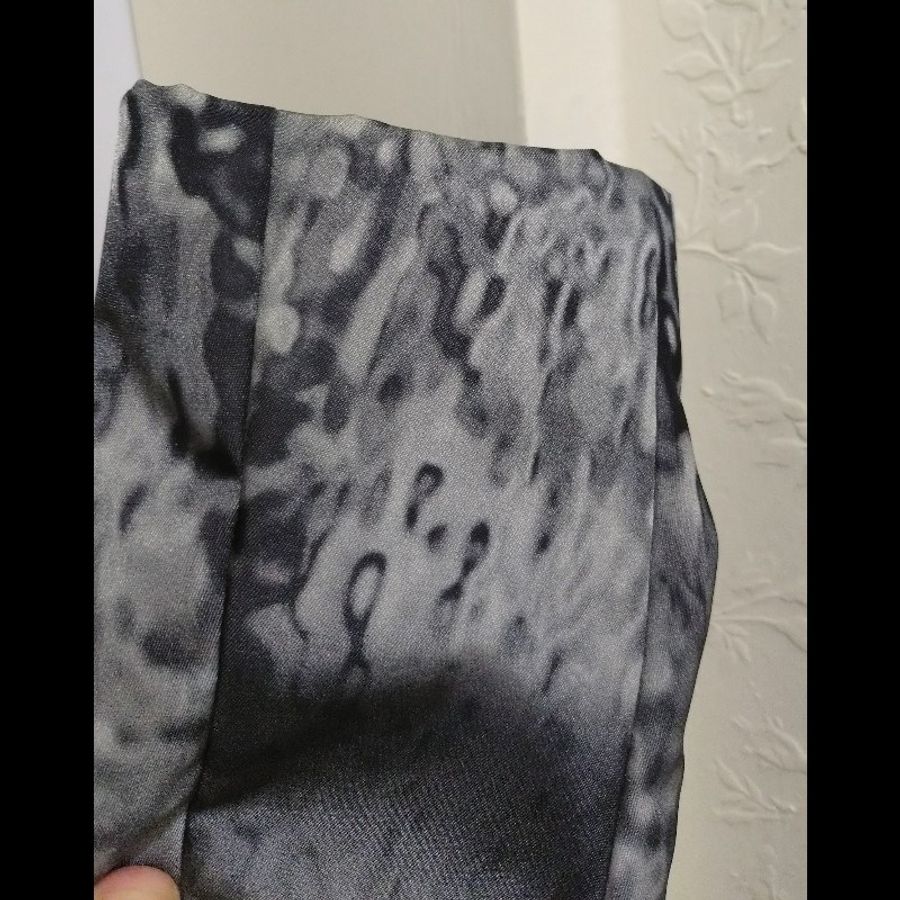 Prada 灰白點點尼龍外套-15