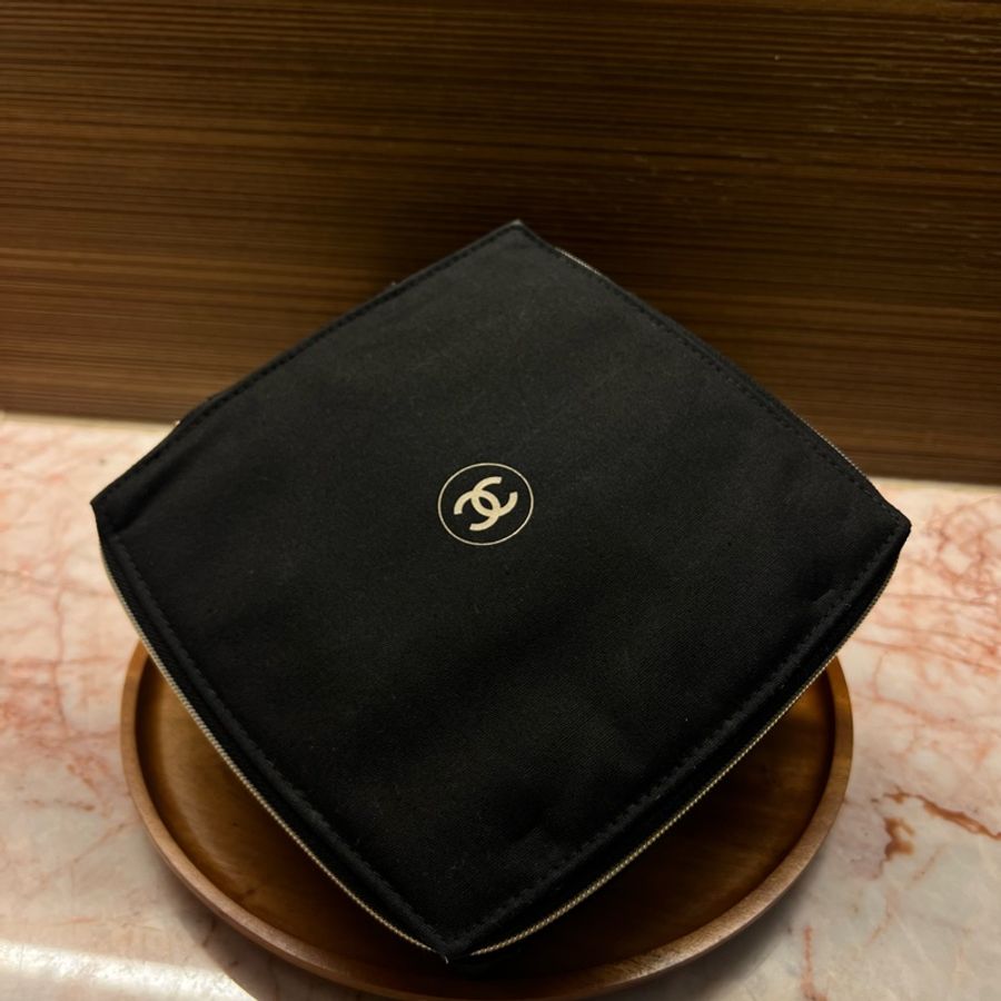 CHANEL 香奈兒Sublimage系列化妝包-3