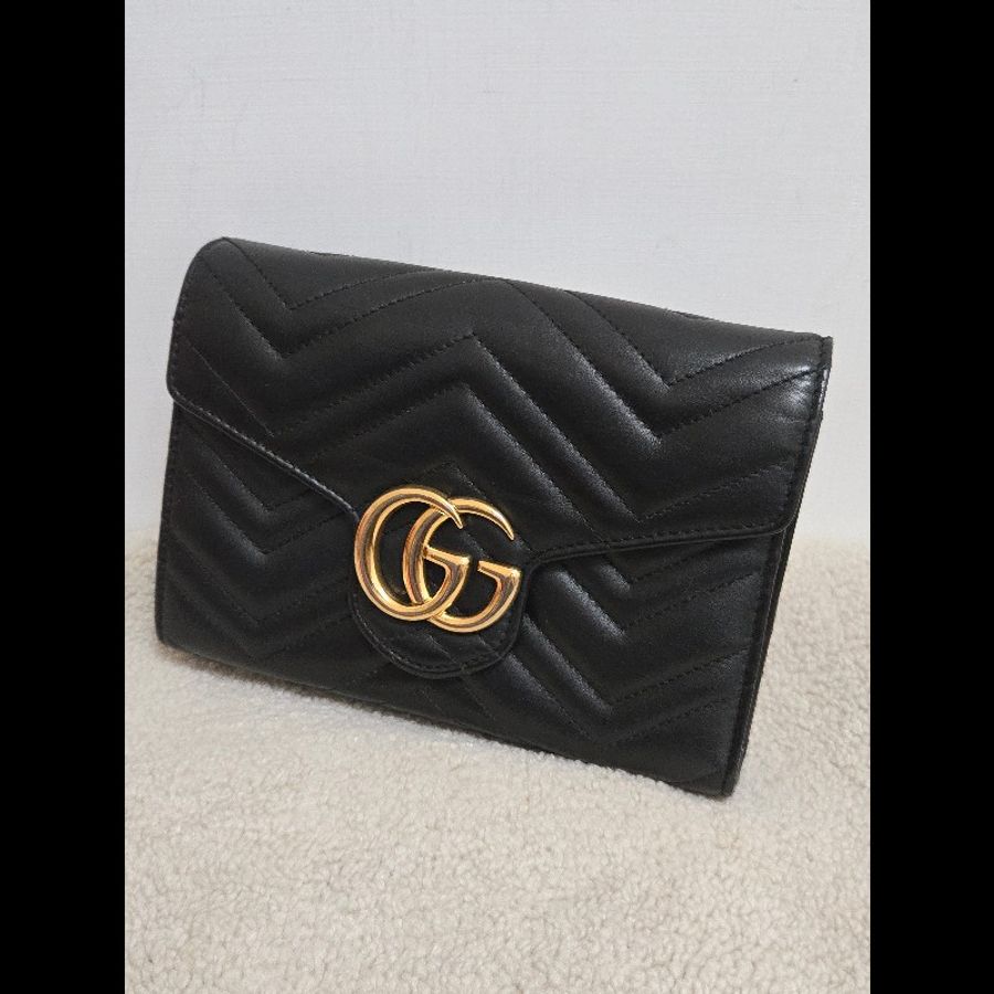 Gucci GG Marmont 金色雙G logo 馬蒙 馬夢 黑金 WOC 信封包 鏈帶包 斜背包 經典山形紋-7