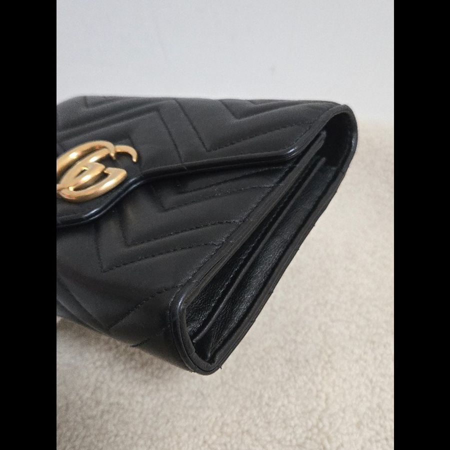 Gucci GG Marmont 金色雙G logo 馬蒙 馬夢 黑金 WOC 信封包 鏈帶包 斜背包 經典山形紋-12
