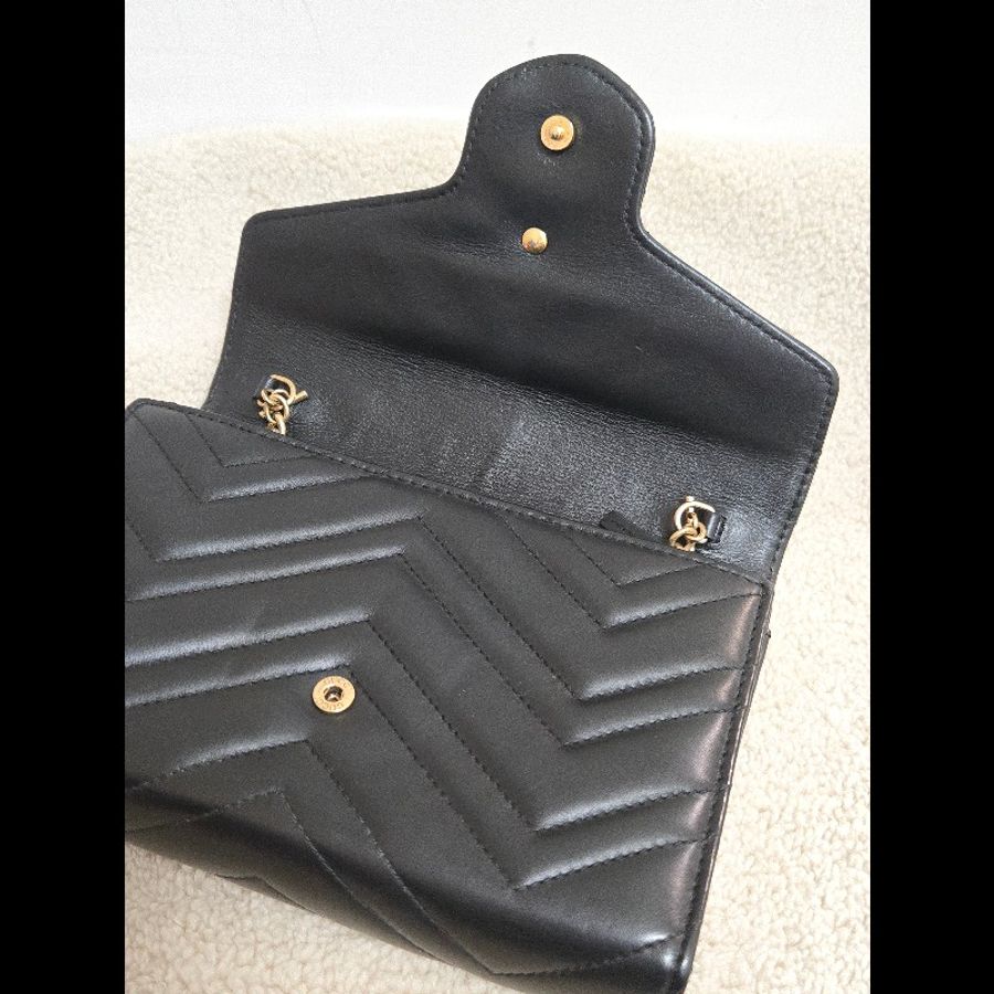Gucci GG Marmont 金色雙G logo 馬蒙 馬夢 黑金 WOC 信封包 鏈帶包 斜背包 經典山形紋-26