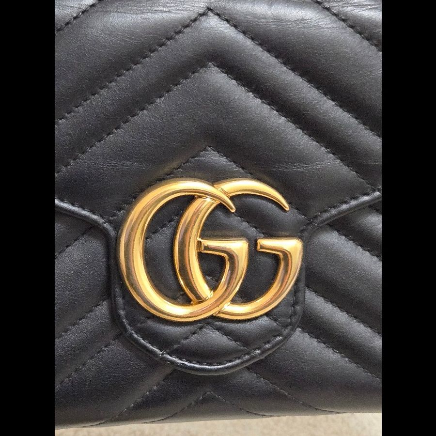 Gucci GG Marmont 金色雙G logo 馬蒙 馬夢 黑金 WOC 信封包 鏈帶包 斜背包 經典山形紋-44