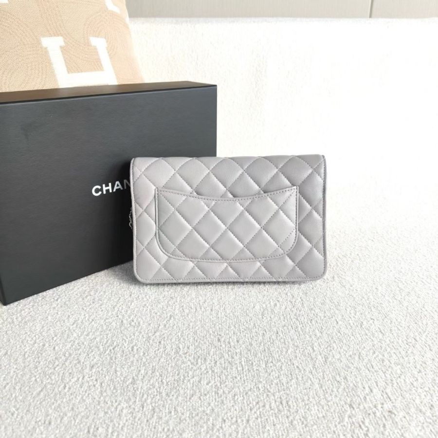 Chanel woc發財包淺灰色銀扣羊皮19*12*4 全新閒置盒子塵袋-5