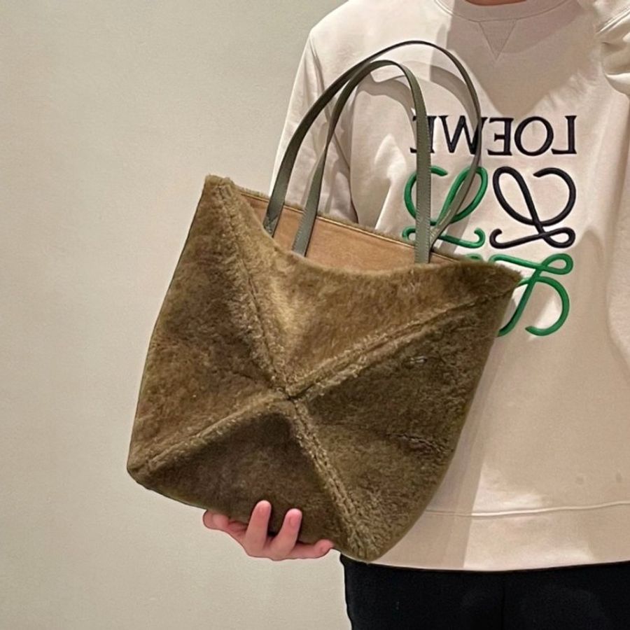 🎊新年特賣🧧Loewe Puzzle Fold 羊毛拼接可折疊托特包 橄欖綠-1