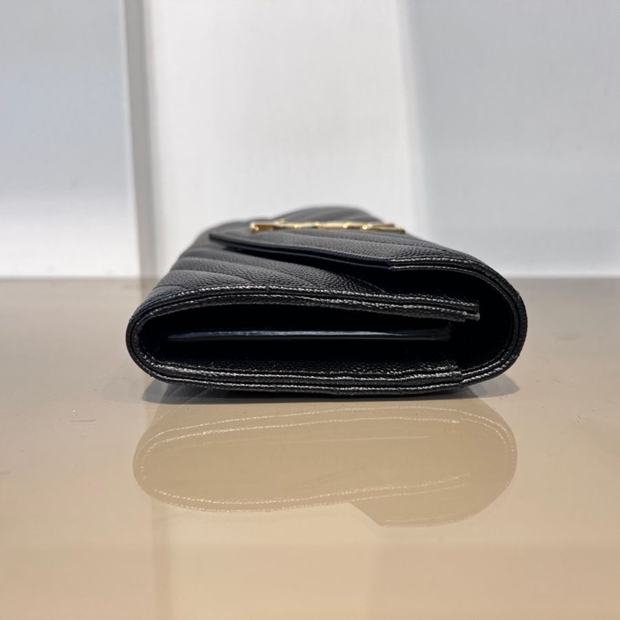 YSL 黑荔枝牛皮山型紋金釦信封下蓋12卡長夾-3