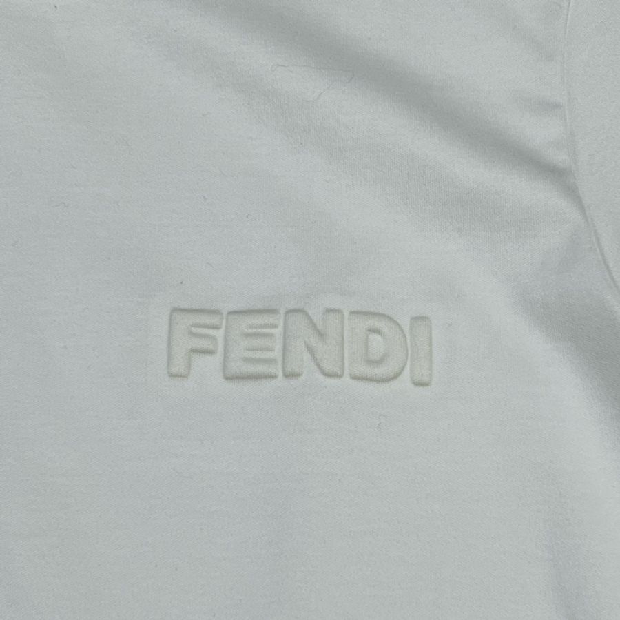 Fendi立體壓紋字母 T恤-1