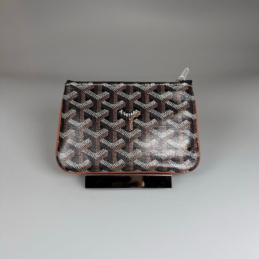 全新品 GOYARD 焦糖色滿版老花拉鍊零錢包-1