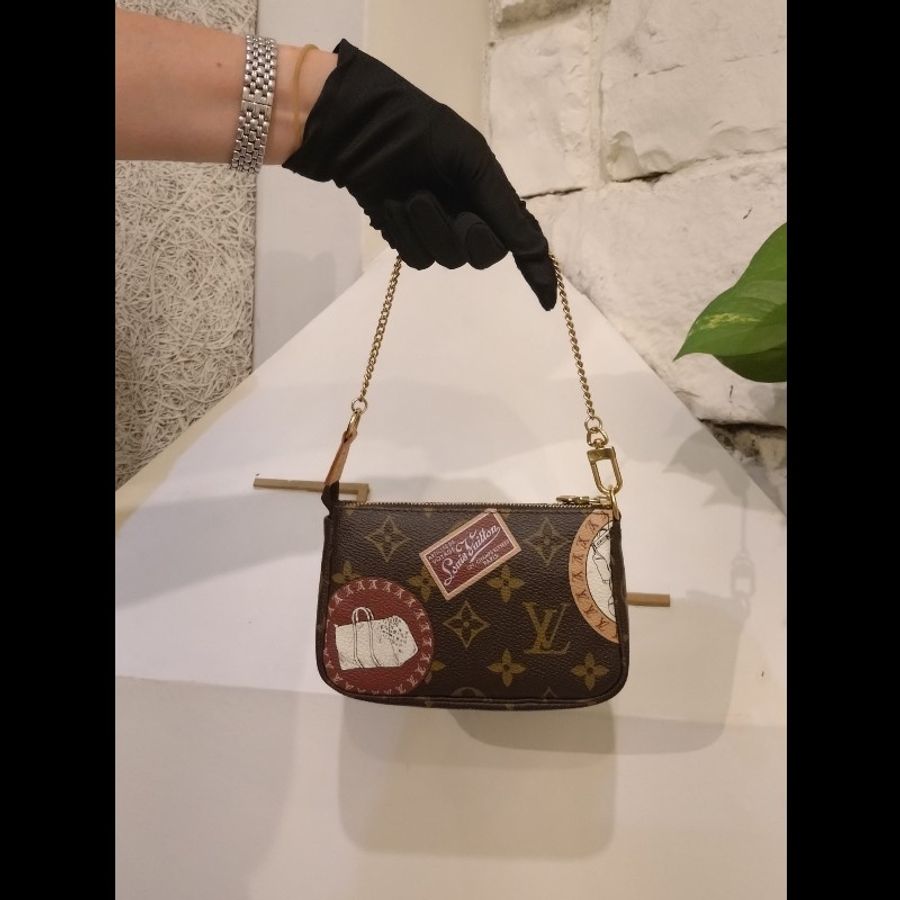 LV 老花限定行李箱圖騰15公分金鍊小包-1